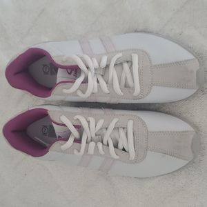 LOGO ATHLETIC REEBOK COMPANY SIZE 7